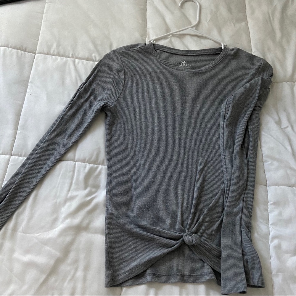 Hollister must have long sleeve top